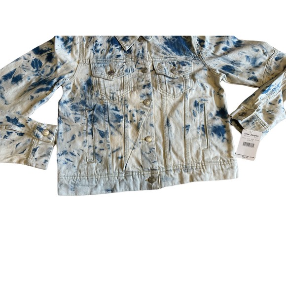 NWT Free People Rumors Jones Tie Dye Blue Denim Jean Jacket Size Medium NWT - Picture 4 of 12